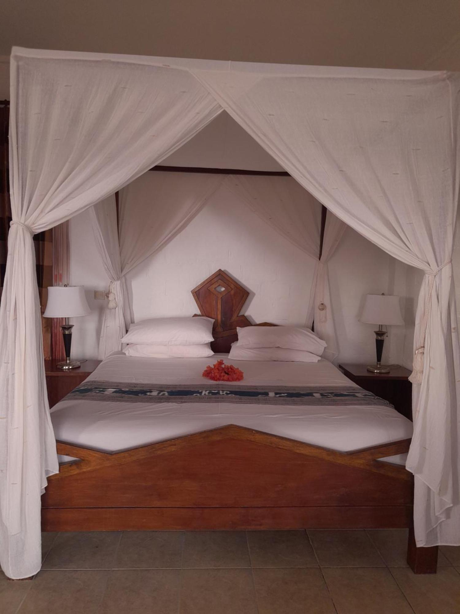 Deke Sumba Nautil Resort מראה חיצוני תמונה